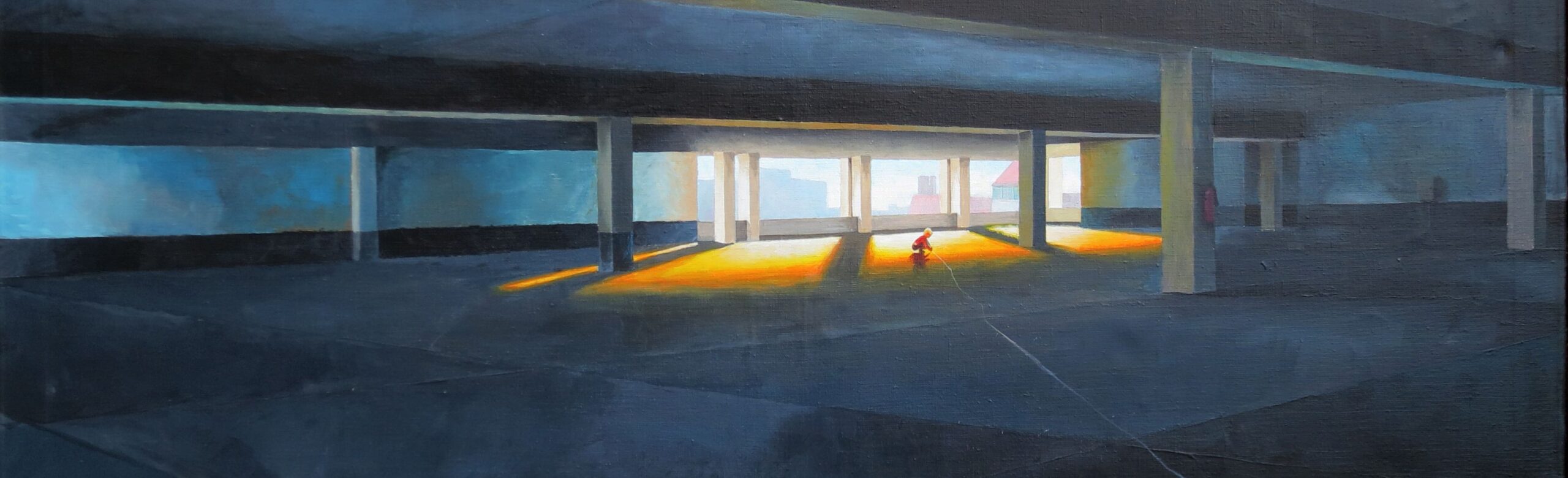 Deck5 Acryl 2009. Das Bild zeigt eine Parkdeck-Ebene, in die die Abendsonne scheint. Das grelle Sonnenlich flutet das ansonsten im Dunkeln liegende Deck.