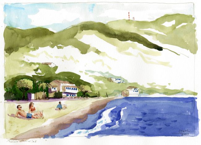 Aquarell, Michael Römer Eine Strandscene auf Korfu, leichte Wellen, Badegäste, im Hintergrund Restaurants, Hotels und die hohen, Baumbewachsenen Berge Korfus.